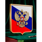 Герб России на бархатном щите (флок триколор) в рамке, Орёл окрашен