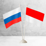 Настольные флаги России и Индонезии