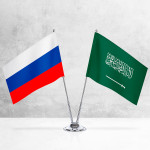 Настольные флаги России и Саудовской Аравии