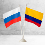 Настольные флаги России и Колумбии
