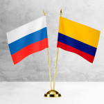Настольные флаги России и Колумбии