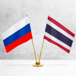 Настольные флаги России и Таиланда 